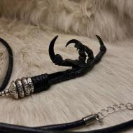 Подвеска из лапы Вороны